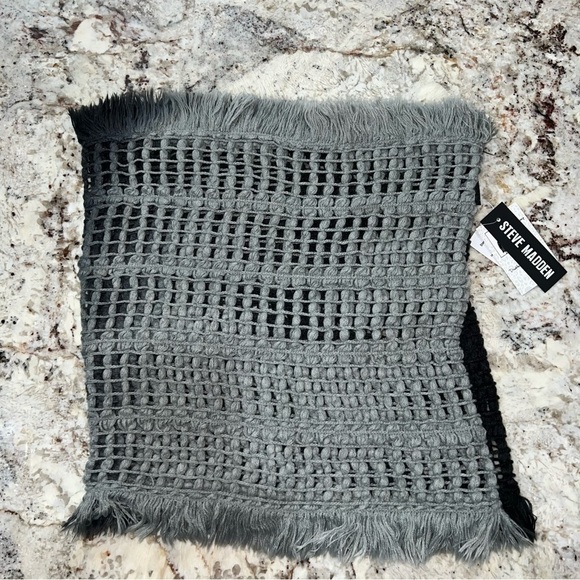 NWT Steve Madden Super Soft Ombré Muffler Multifunctional Wrap Scarf - Picture 4 of 10